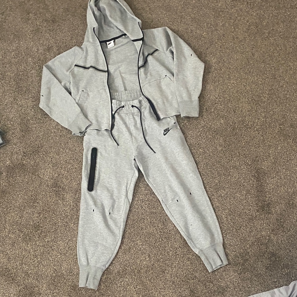 Nike Light Gray Hoodie Sweat Set